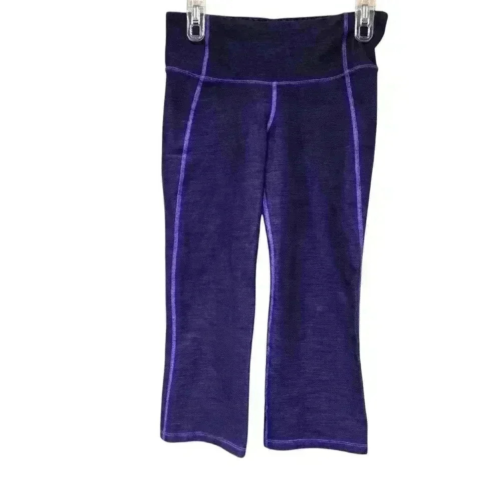 Lululemon Athletica Gather & Crow Crop Size 6 Deep Purple #140